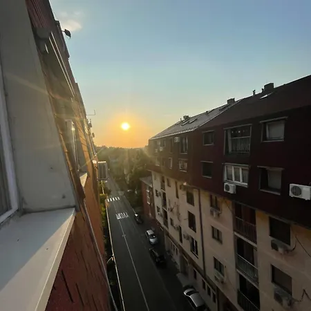 Apartment Charming Near Downtown