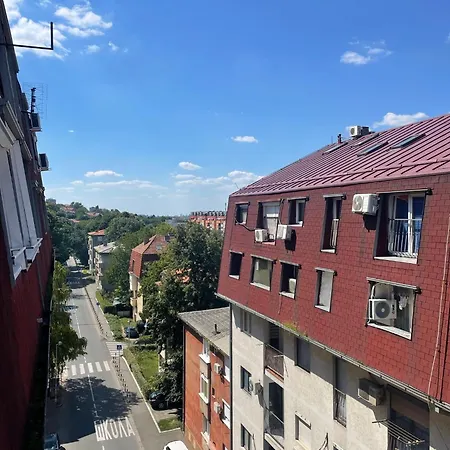 Charming Near Downtown Beograd
